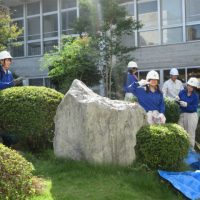 加茂農林高等学校さんによる中庭整備（１０月１１日）