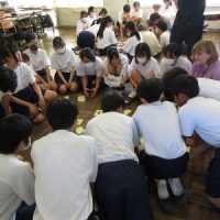 ダボ学生派遣団の学校訪問（10月8日）