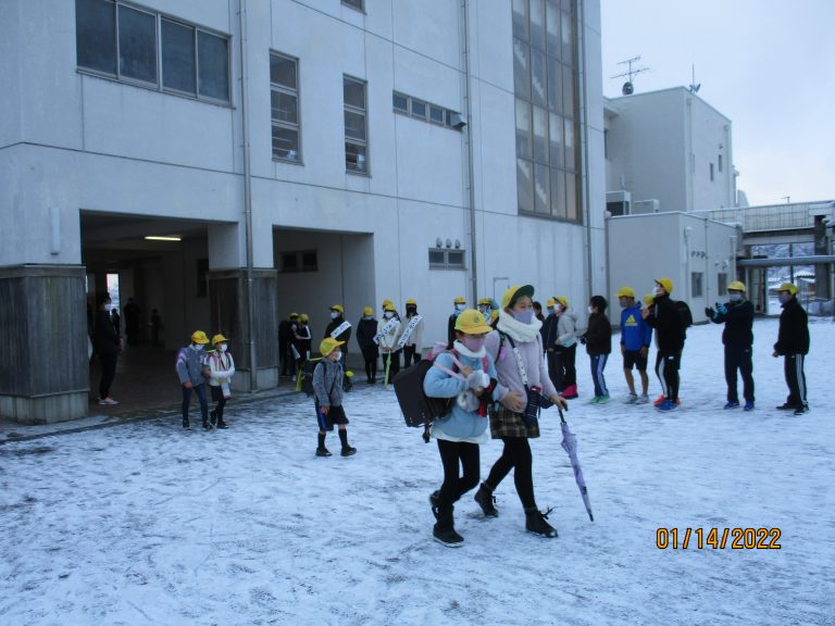 あいさつ運動 美濃加茂市立下米田小学校