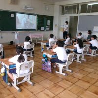 給食の約束を考えよう　～１年生・食育～