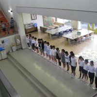 行ってきます。宿泊研修に！　～5年・歌唱披露～