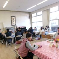 今日は授業参観日？