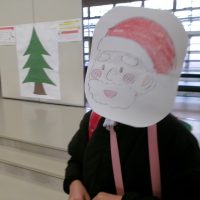 全校で、X’masツリーを飾ろう！　～児童会・運営委員会の取り組み～